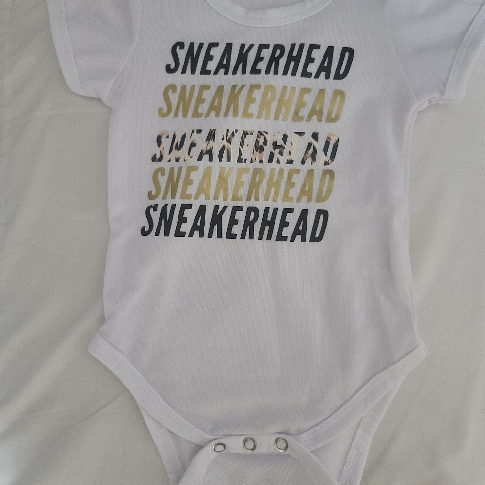 Handmade Onsie (6-9months) - Picture 3 of 3